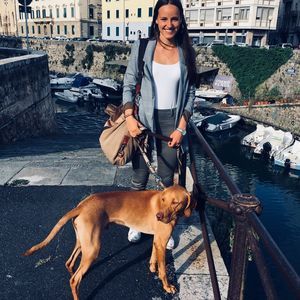 Meet your Posher, Stella